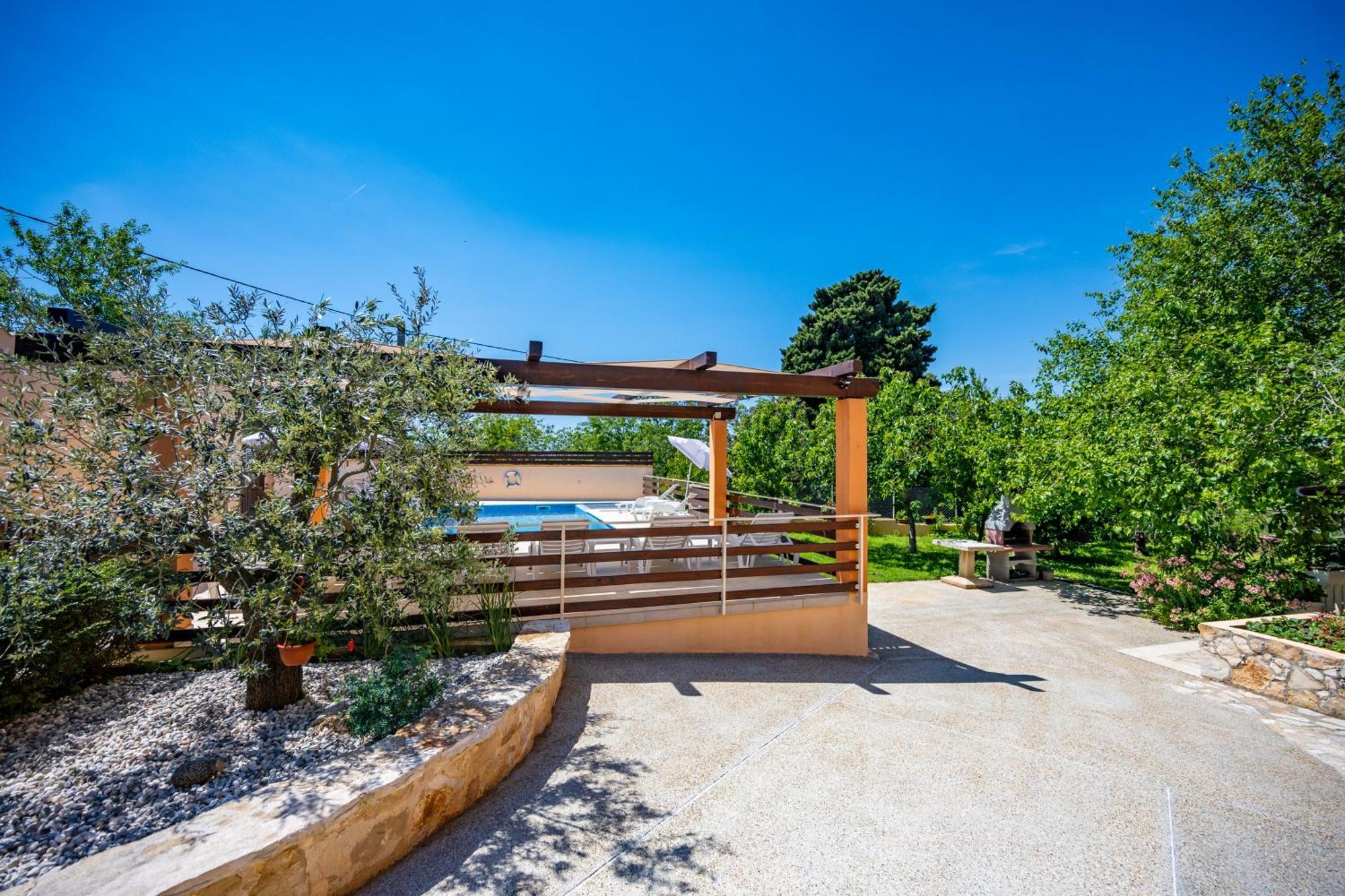 וינקורן E-M Apartments With Private Pool מראה חיצוני תמונה