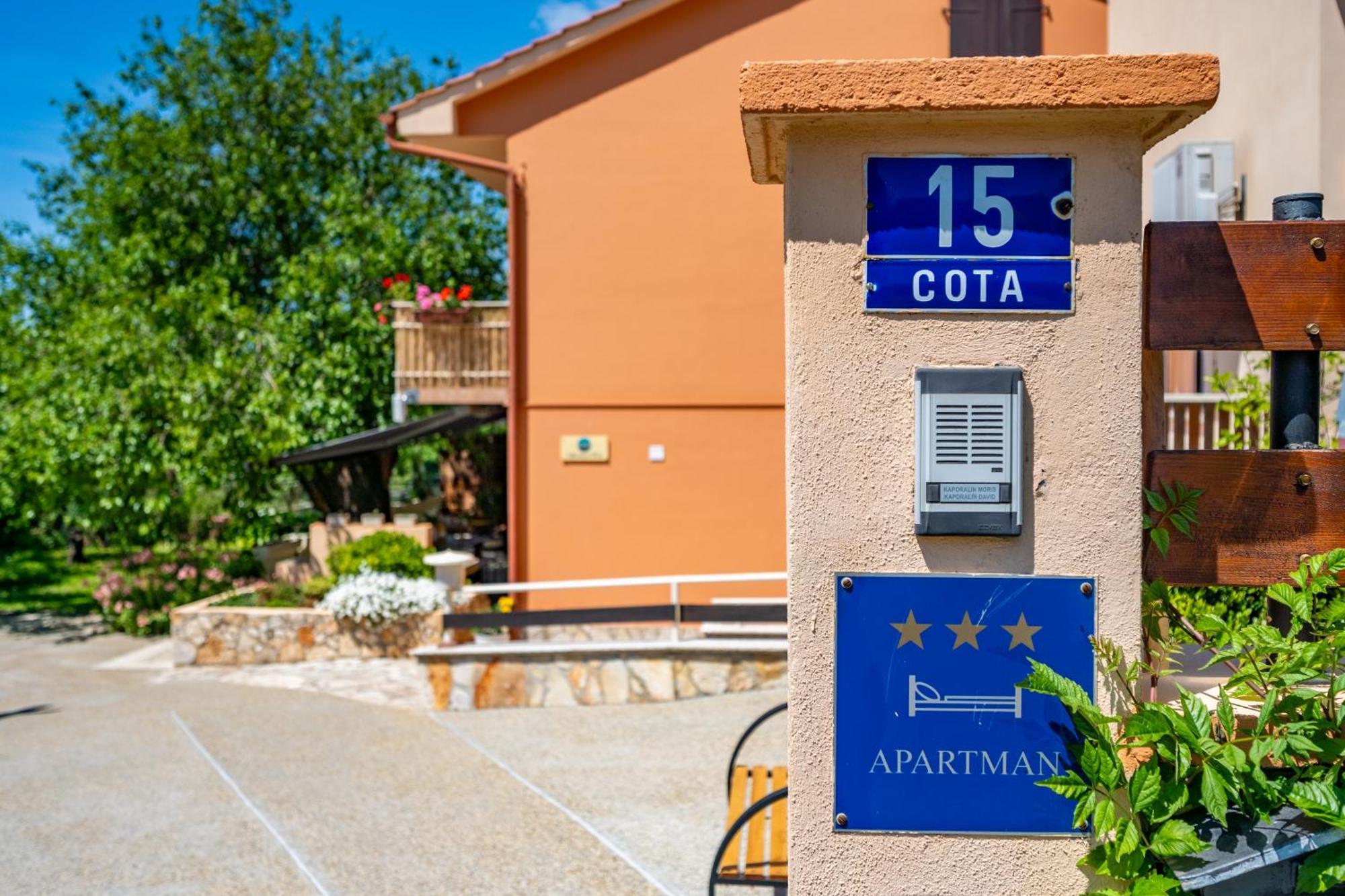 וינקורן E-M Apartments With Private Pool מראה חיצוני תמונה